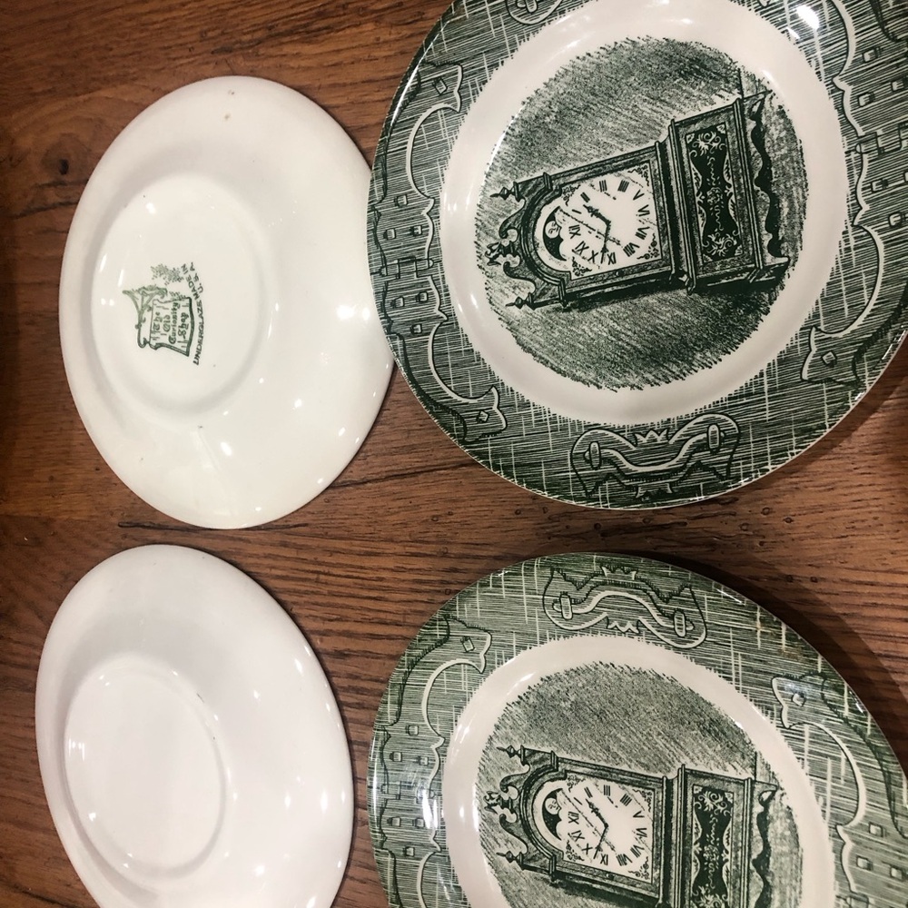 Vintage Green and White Clock the old curiosity shop pattern bread plate